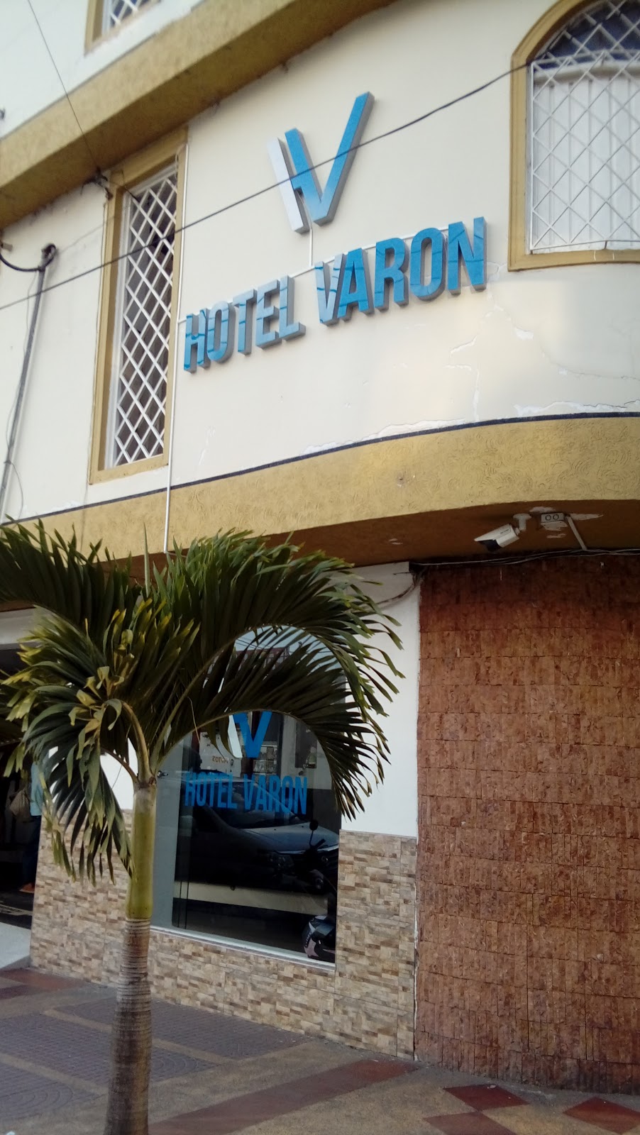 Hotel Varón