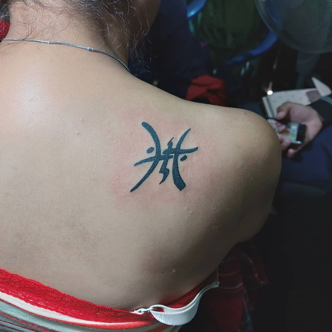  Pisces Glyph Tattoo On Back Shoulder