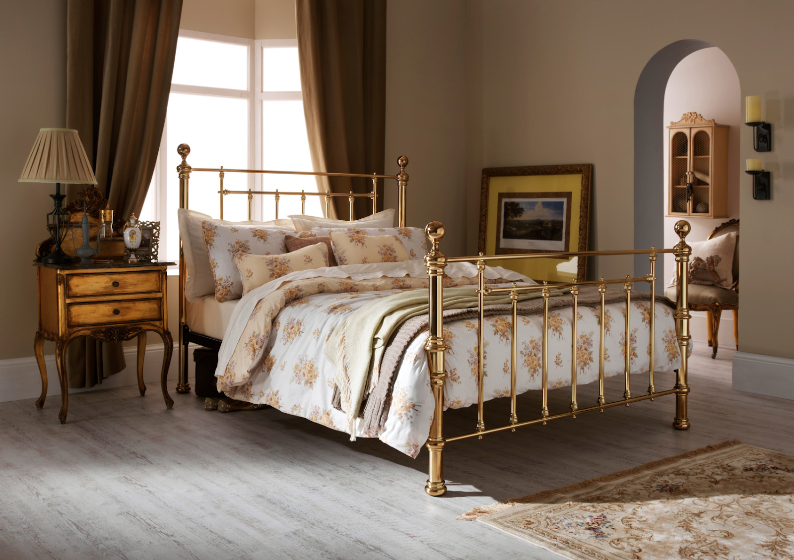 amora brass bed