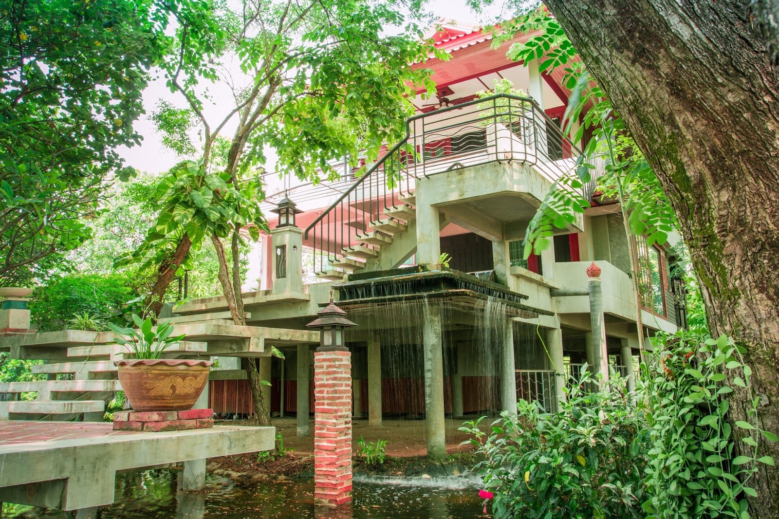 4. Punntara Botanic Home - บ้านสวนปัญญ์ธารา
