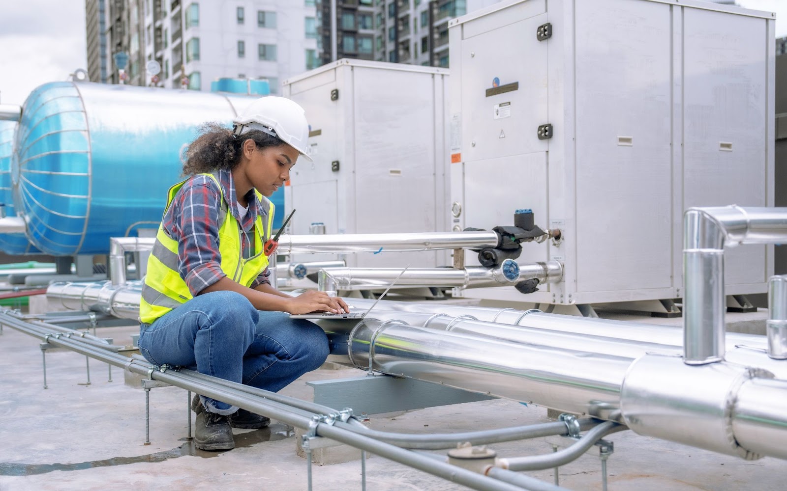 the benefits of being an hvac technician