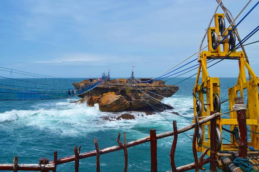 Pantai timang yogyakarta