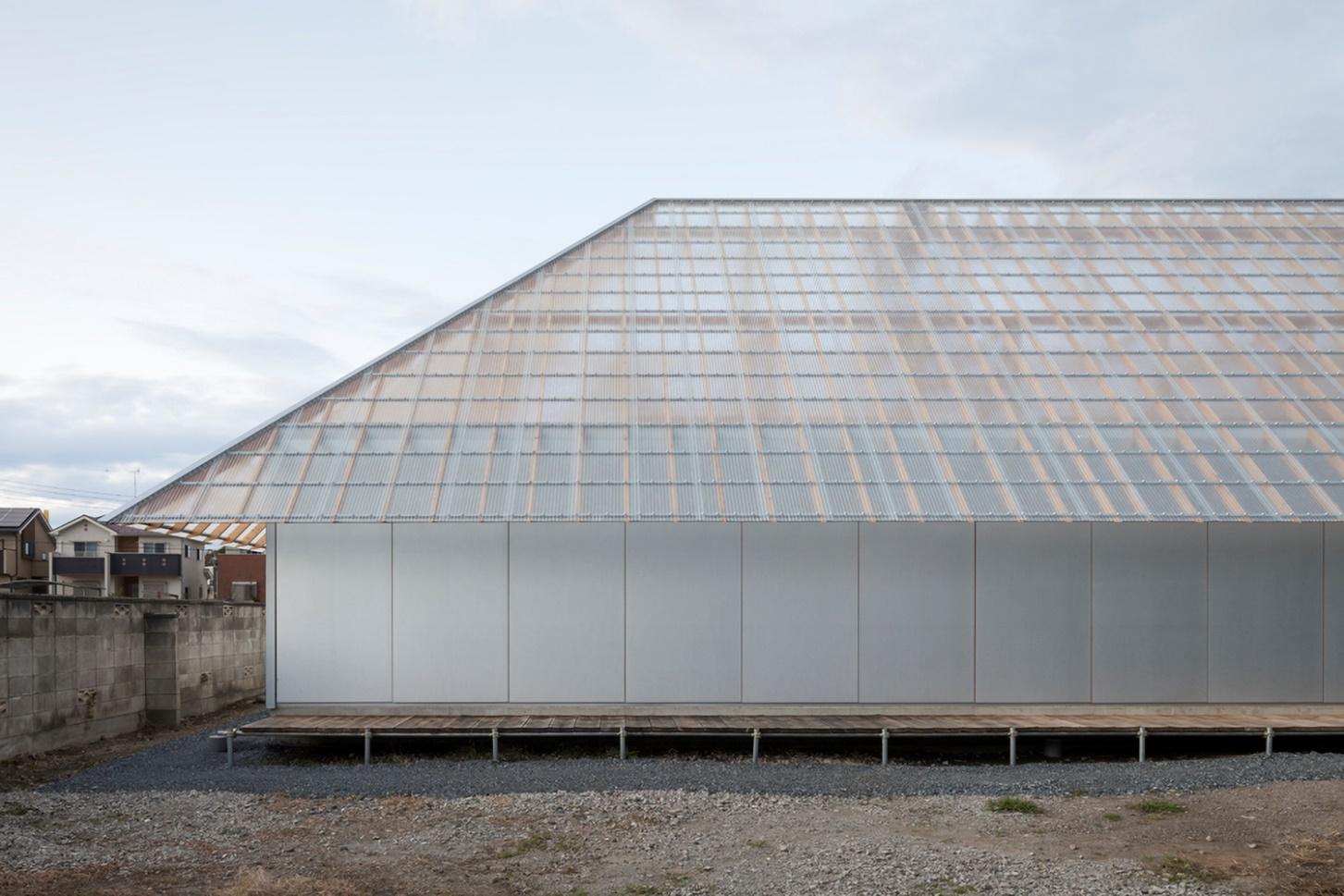 flat transparent roof