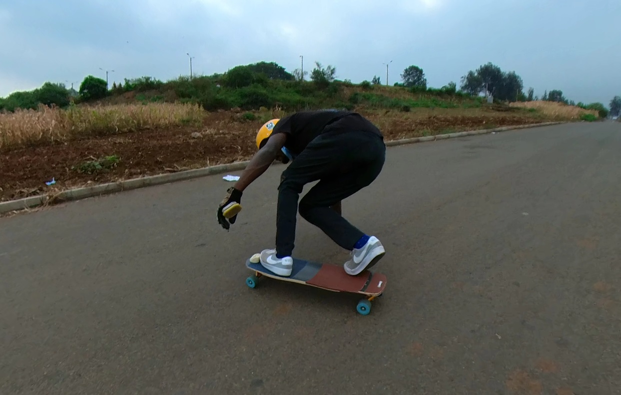 toeside pendulum slide no hand grab body positioning