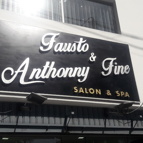 Opiniones de Fausto & Anthony Fine Salon & Spa en Cayma - Peluquería