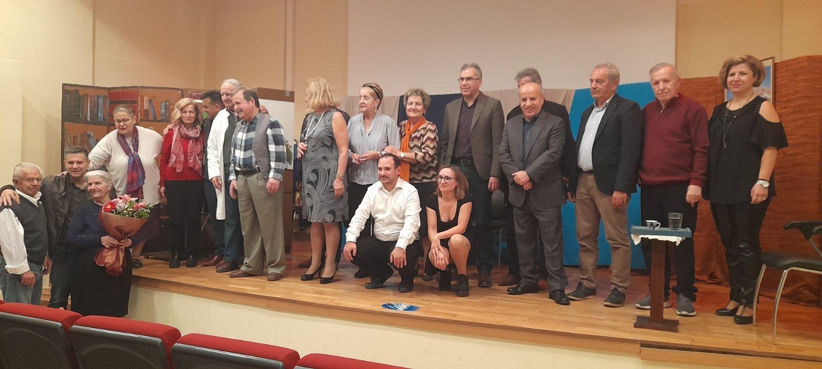 Καταχειροκροτήθηκαν "οι γαμπροί της Ευτυχίας" στο Σταυροδρόμι Τριταίας
