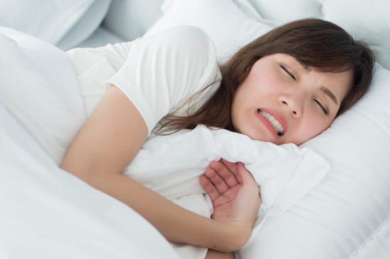 Đau răng sâu phát sốt khiến người bệnh mất ngủ