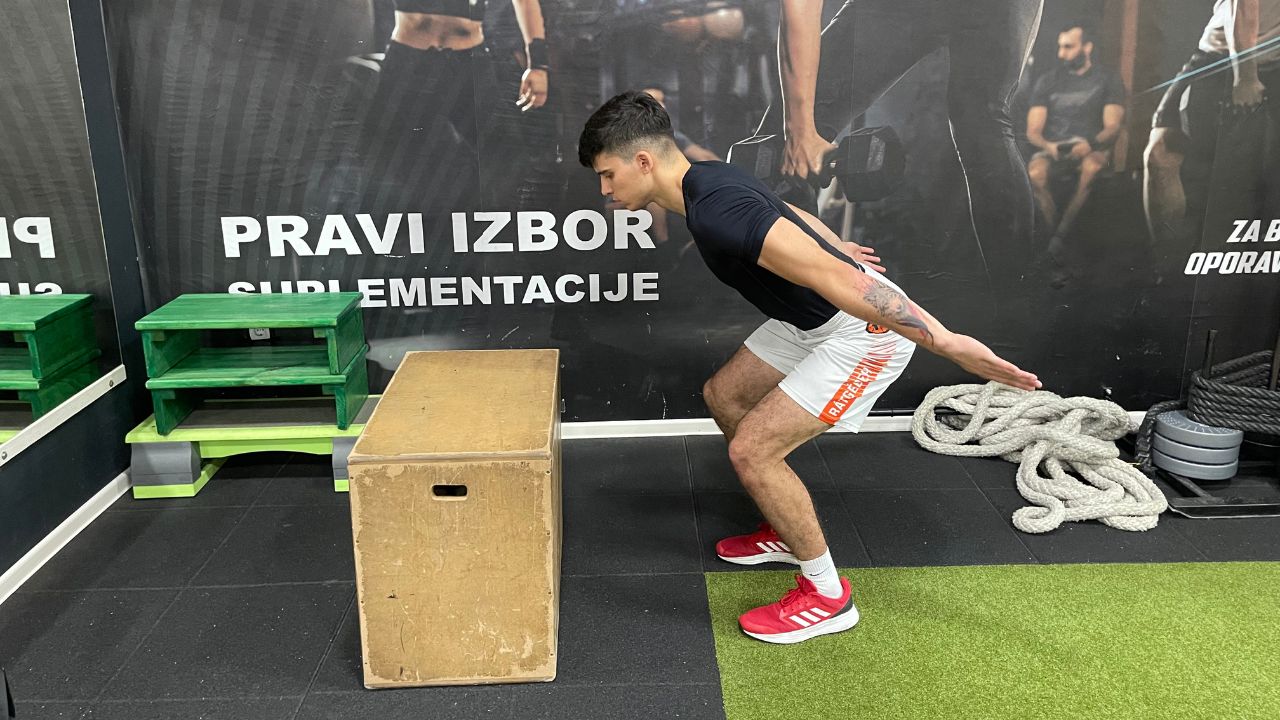 Vanja performs box jumps.