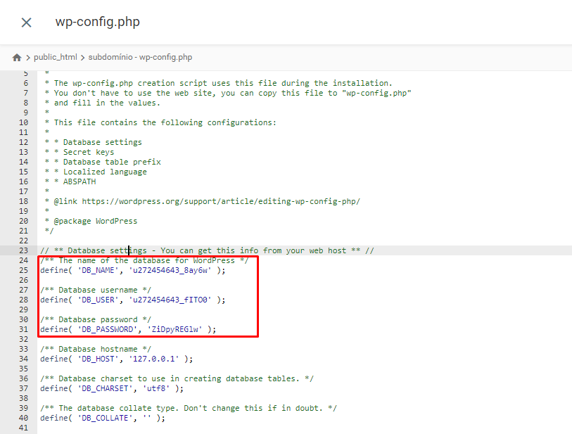 Destaque para as linhas que devem ser editadas, as com as informações do banco de dados dentro do arquivo wp-config.php