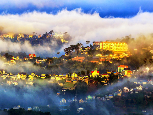 Thành phố mộng mơ Đà Lạt “lạc lối” trong sương (Nguồn: Internet)