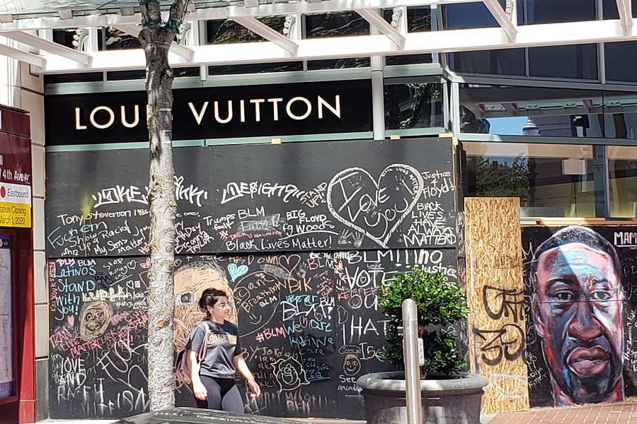 Louis Vuitton store looted in Portland, Oregon 