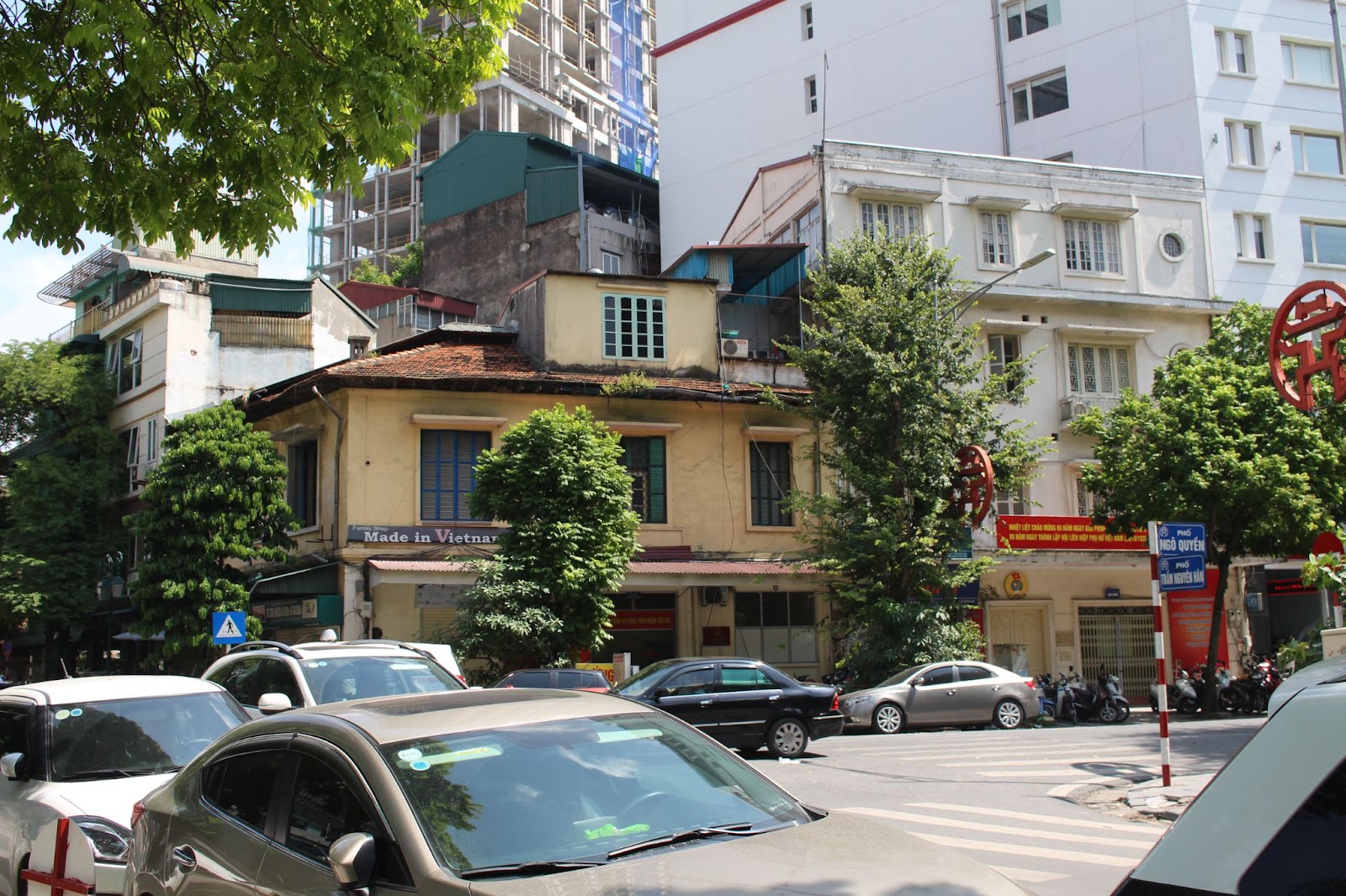 Suasana Siang Hari di Old Quater Hanoi - tempat wisata di hanoi vietnam