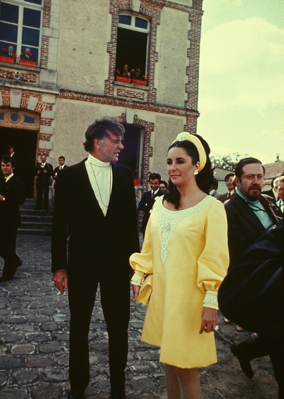 Con Carretilla Petición elizabeth taylor and richard burton wedding subasta Extracto preocupación