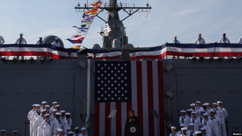 Phó Tổng thống Harris phát biểu trên tàu USS Howard tại căn cứ Yokosuka, Nhật, ngày 28/9/2022.