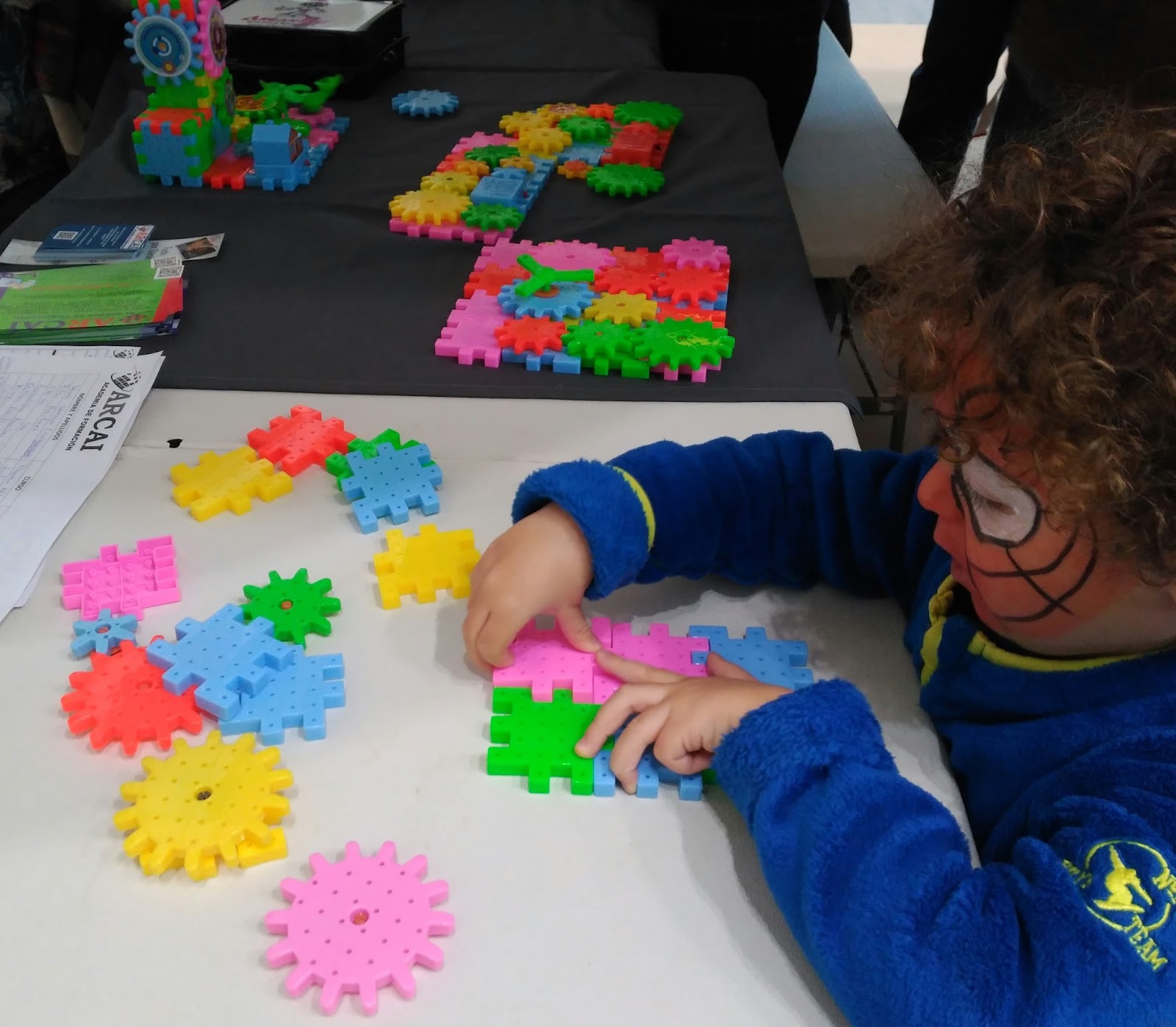  Talleres de Robótica y Tecnología en Malakids