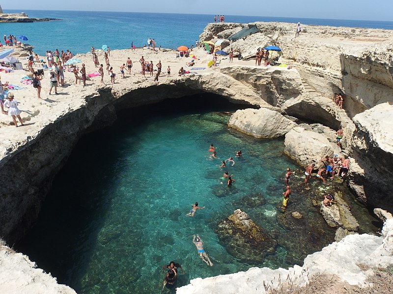 Grotta della Poesia, Puglia