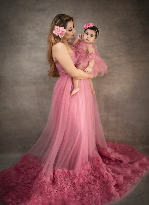 Ambica Photography is expert in capturing the most tender mommy and me photoshoot. Book Motherhood Photoshoot from the best Motherhood Photography in Bangalore
