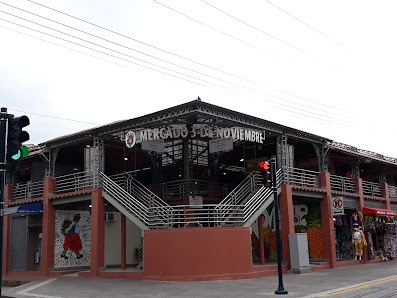 Mercado 3 De Noviembre C. Mariscal Lamar 12-86, Cuenca, Ecuador