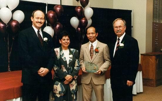Image result for nguyen thuong chanh president national award ottawa