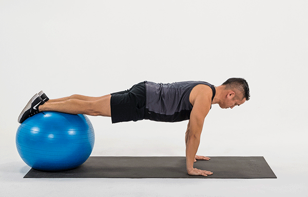 Top 10 bài tập toàn thân hiệu quả tại nhà nhất với bóng tập Yoga