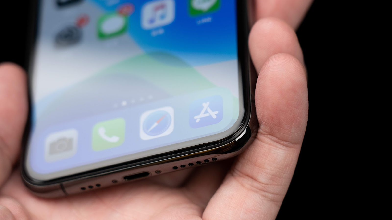 開箱上手 真的需要為iphone 11 貼保護貼 裝保護殼嗎 Hoda 2 5d 3d 隱形滿版玻璃保護貼 Hoda 柔石軍規防摔保護殼 科技狗