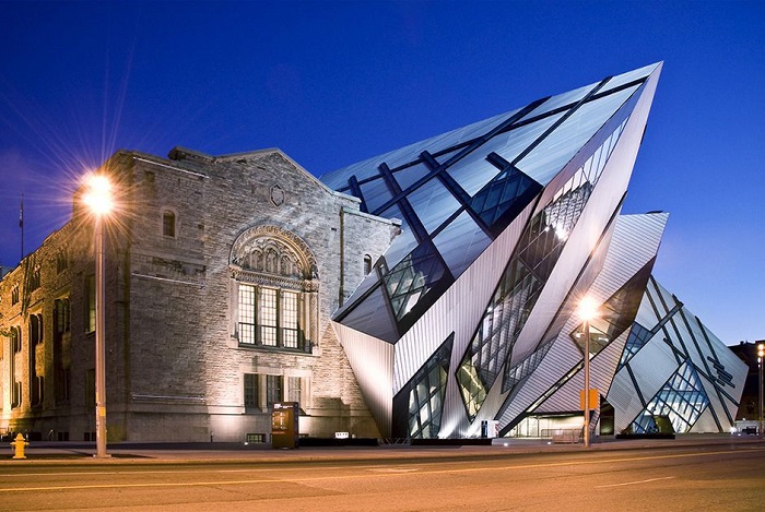 Tour du lịch free & easy Canada - Bảo tàng Hoàng gia Ontario