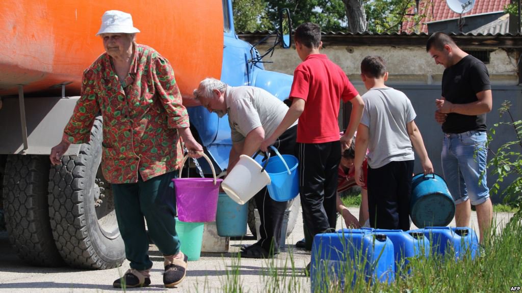 Crimea experiences a lack of drinking water ~
