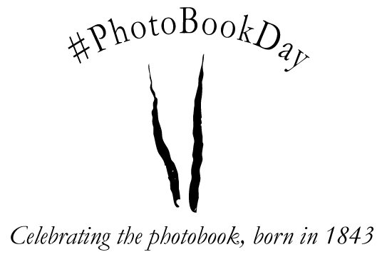 sello_photobookday_2014_2.jpg