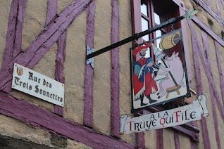 La rue de la Truie-qui-File, une des étapes de cette visite guidée dans la Cité Plantagenêt