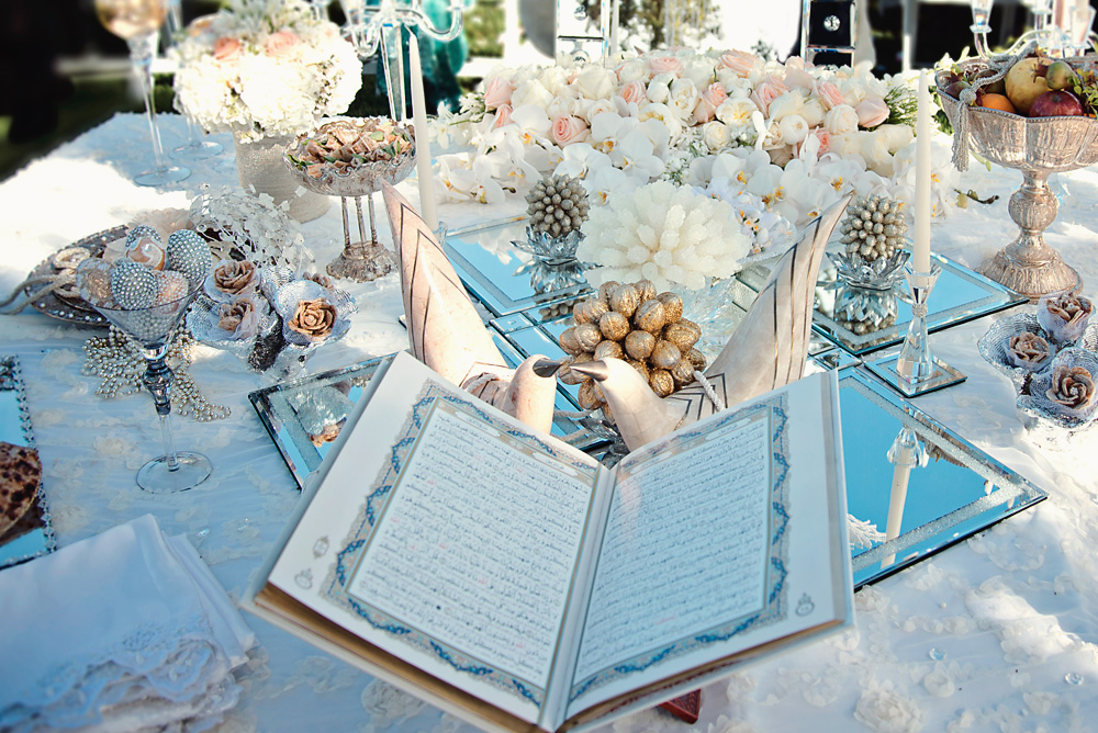 Sofreh Aghd With Quran On Display.