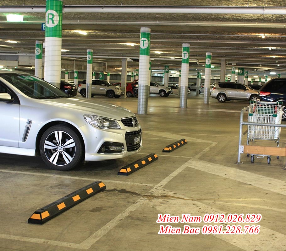 Hé lộ thông tin về gờ chắn bánh xe ô tô bằng cao su