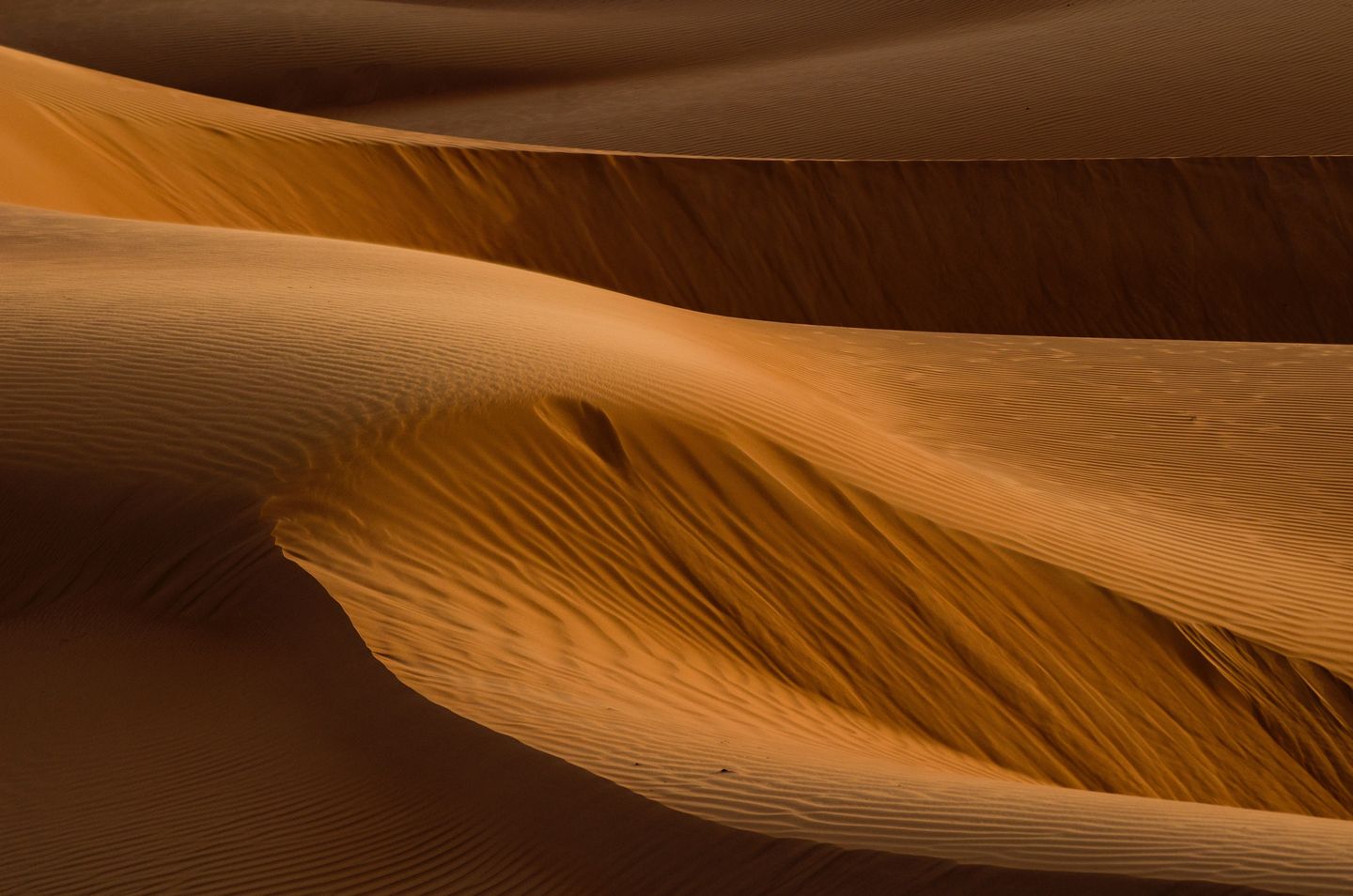 Pasir yang berada di gurun pasir juga termasuk dalam kategori barang bebas.