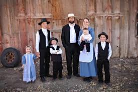 Image result for PICTURES of MODE OF DRESSING OF THE AMISH