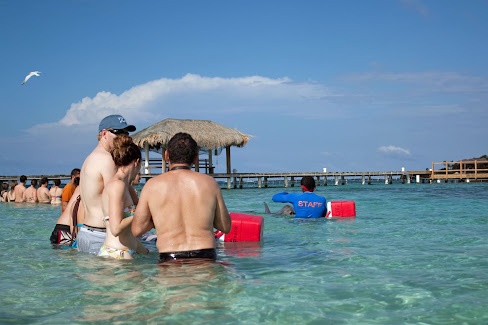 Круизные стоянки на острове Роатан (Гондурас): Mahagony Bay и Coxen Hole