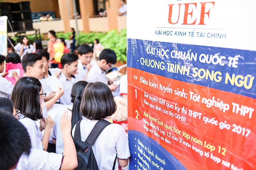 Chương trình học bổng của trường UEF 