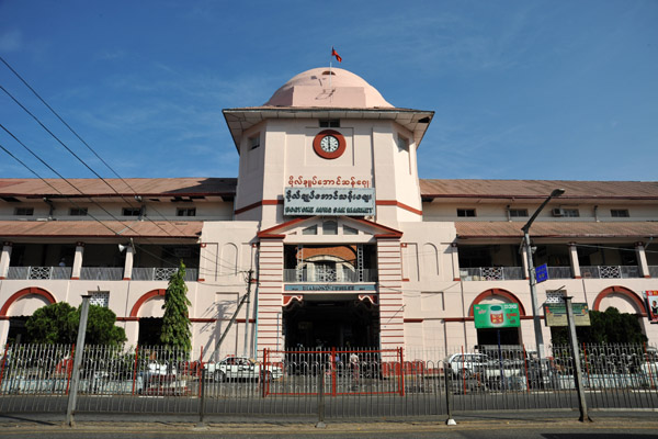 Bogyoke Aung San Market