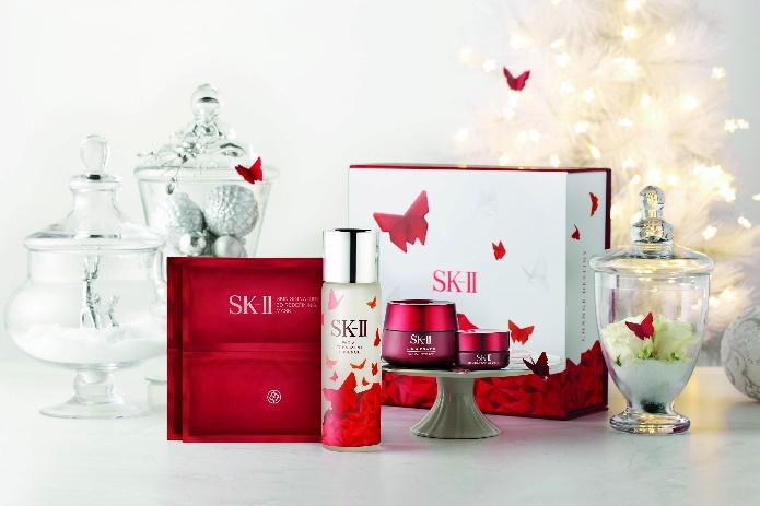 G:\Client\PG\2015\FY1516\01.SK-II\Activities\Apple 15 Wave II\ASEAN Christmas Mood Shot\Resize\Resize of Age Protect Set with Essential Power Eye Cream.jpg