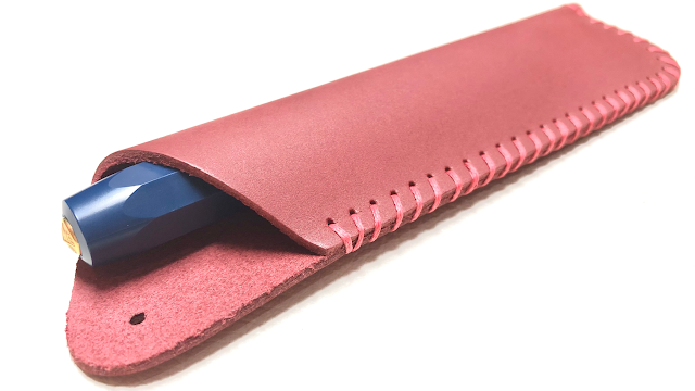 FREESEのペンケースにMoleskine Penを収納