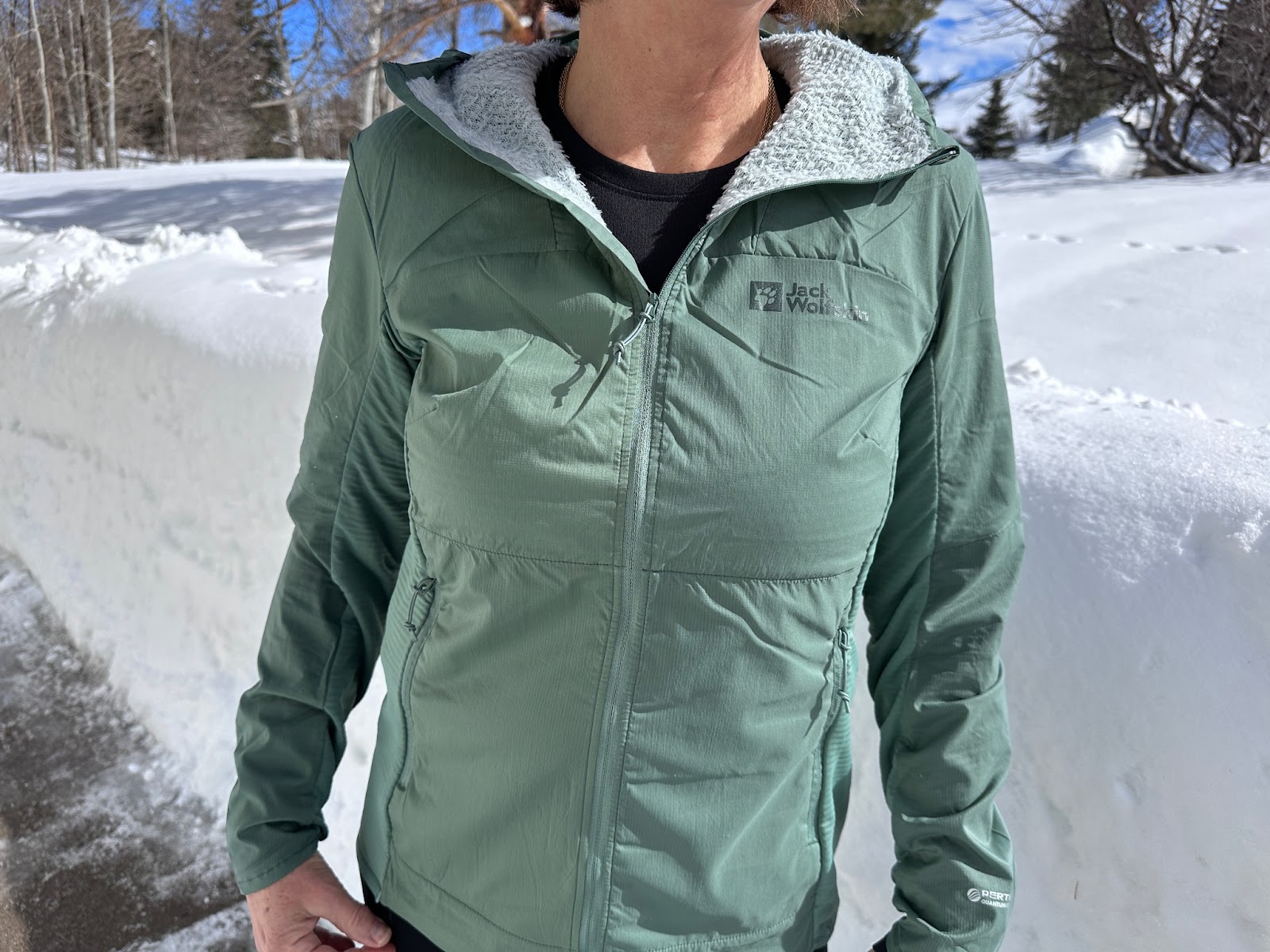 Road Trail Run: Jack Wolfskin Pre Light Alpha Jacket Women\'s and Men\'s  Jacket Reviews: Ultralight Insulation and Wind Protection