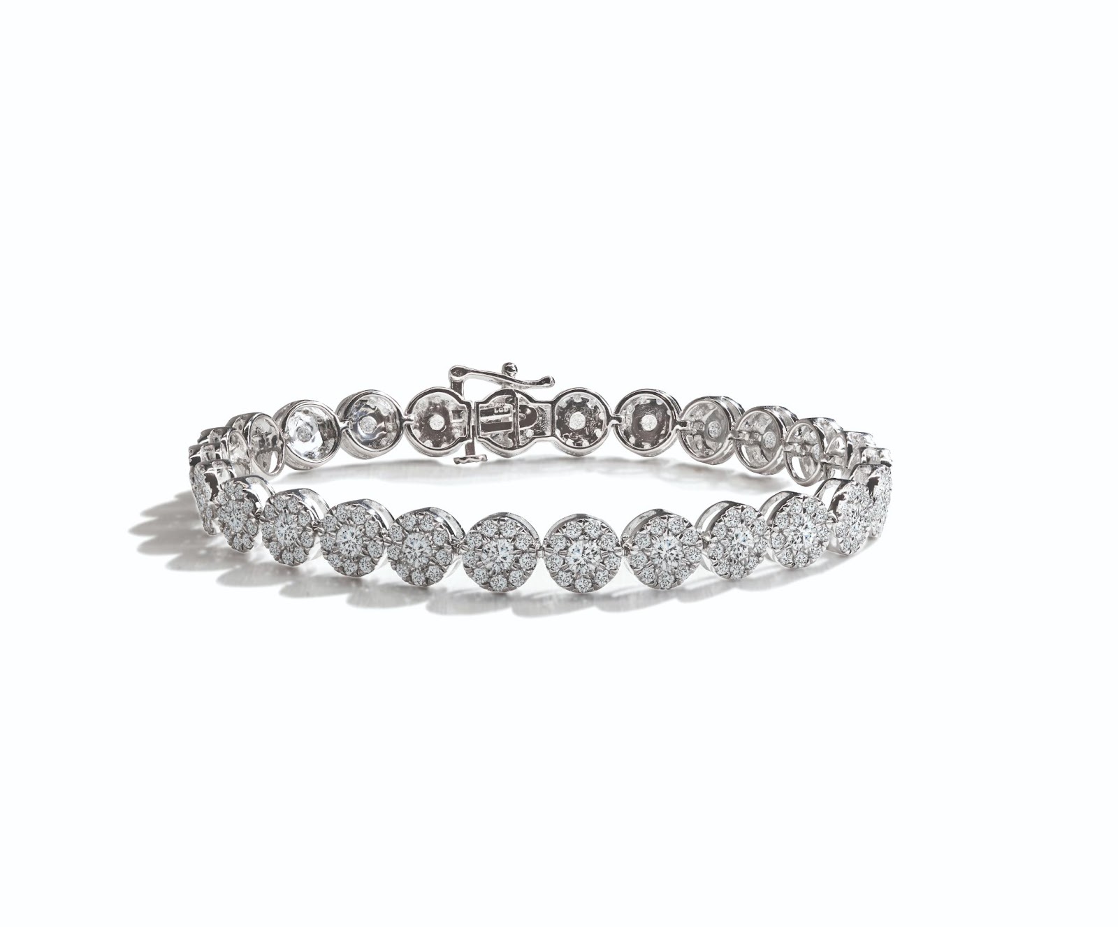 lab-grown diamond bracelet