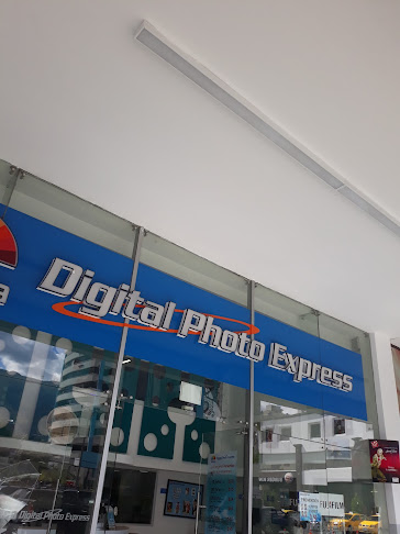 Digital Photo Express Konica - Quito