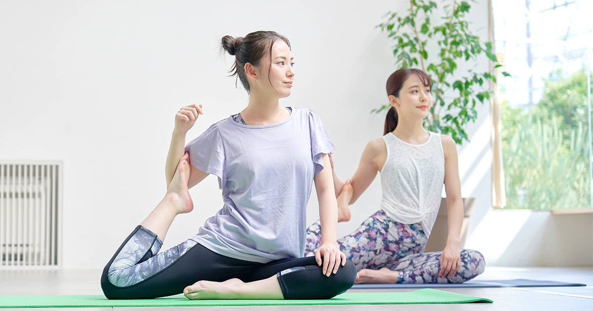 Tips To Dress Comfortably While Practicing Yoga • Yoga Basics