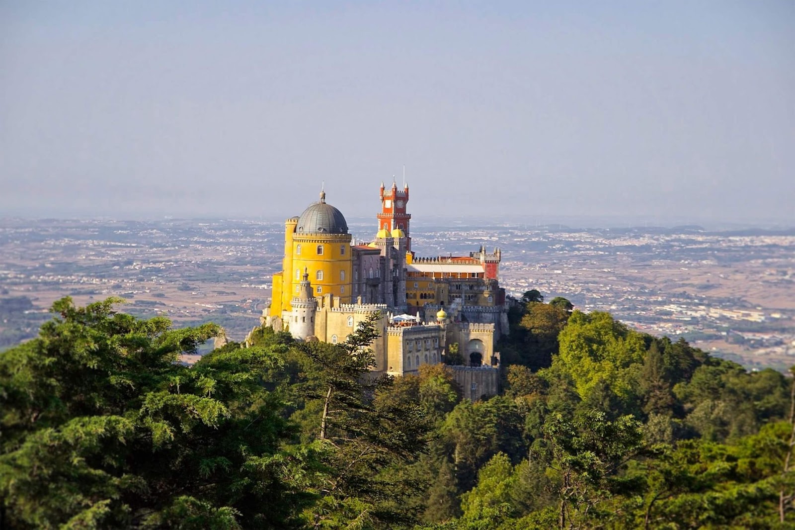 famous landmarks in Portugal, Pena Palace, colorful palace