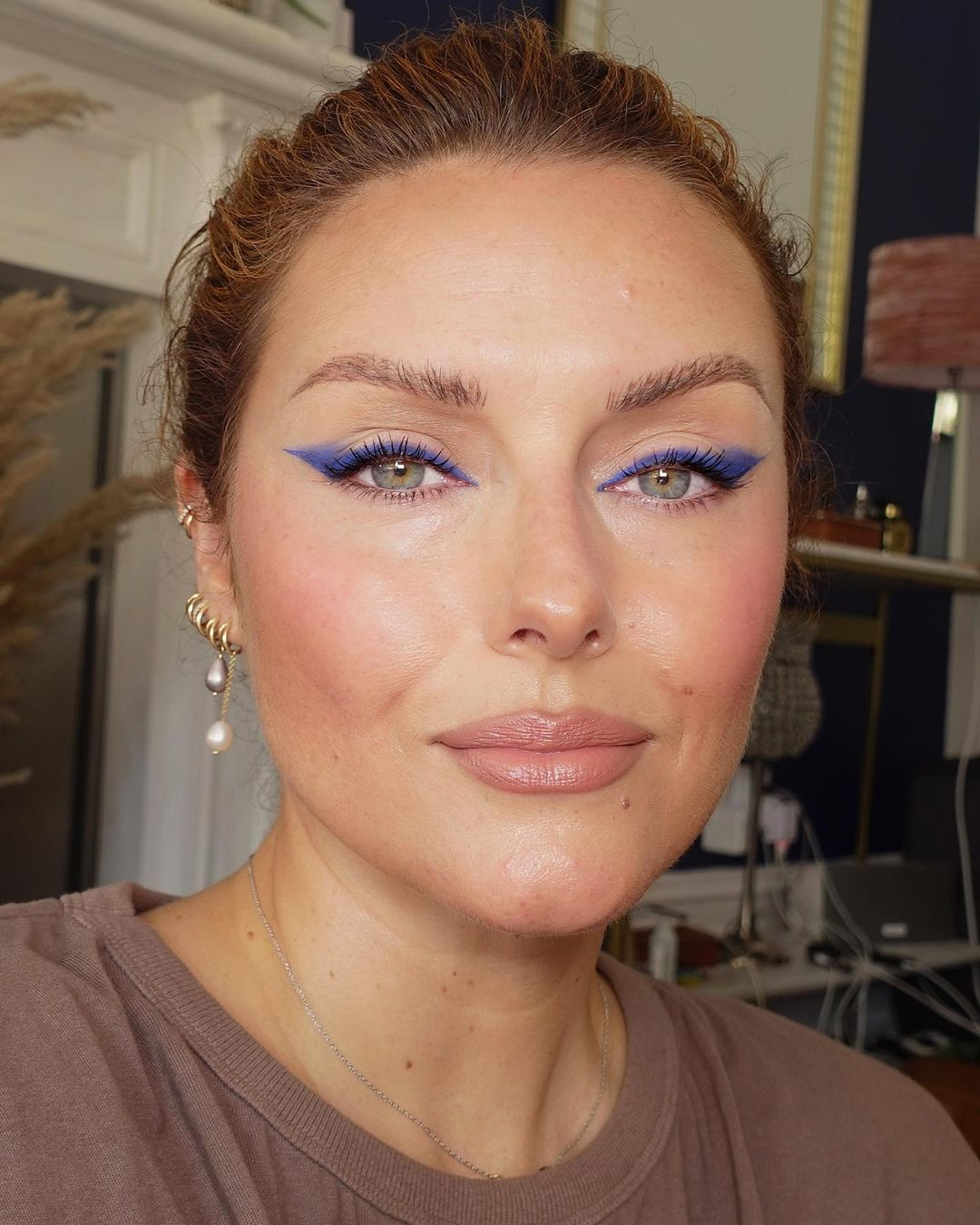 Deep Blue Winged Eyeshadow Look