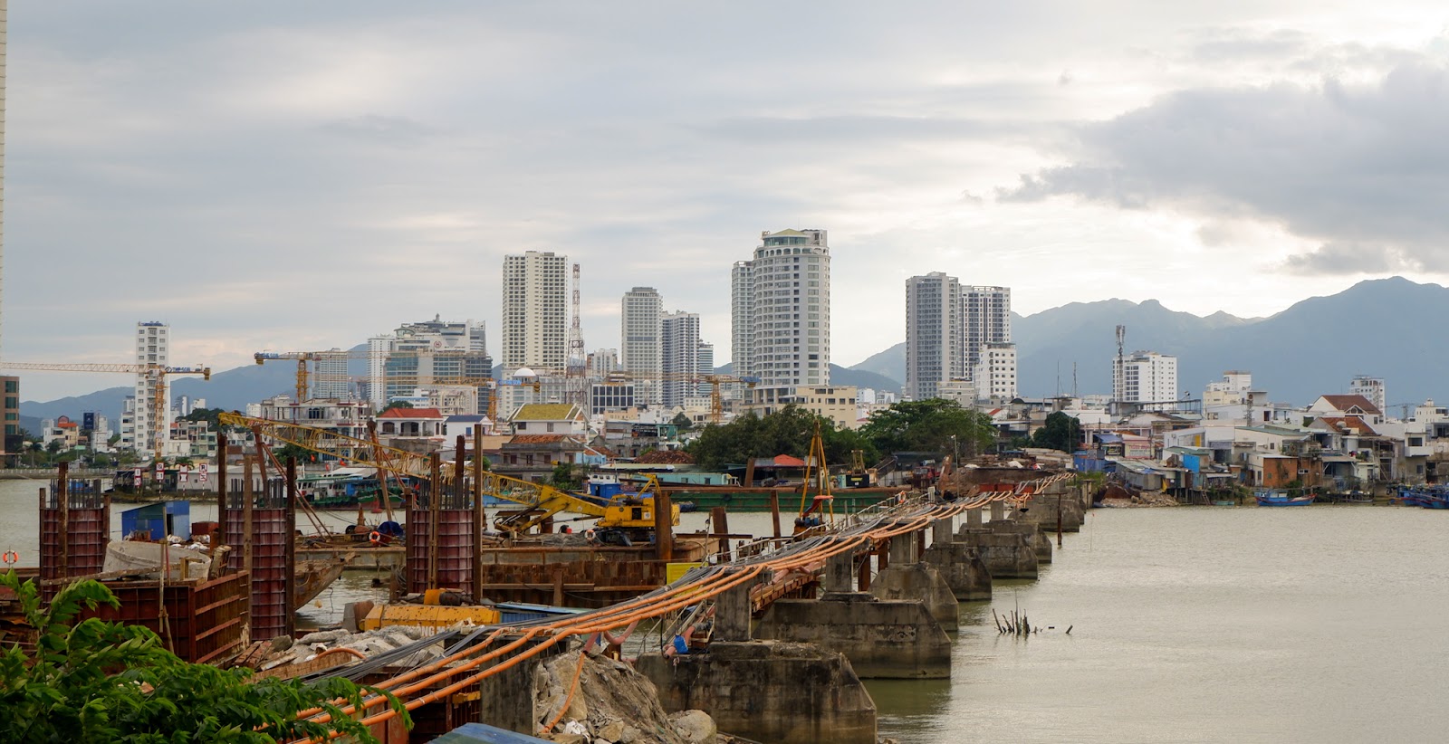 Toàn cảnh tỉnh có đường biển dài nhất Việt Nam tăng trưởng GRDP cao nhất cả nước năm 2022