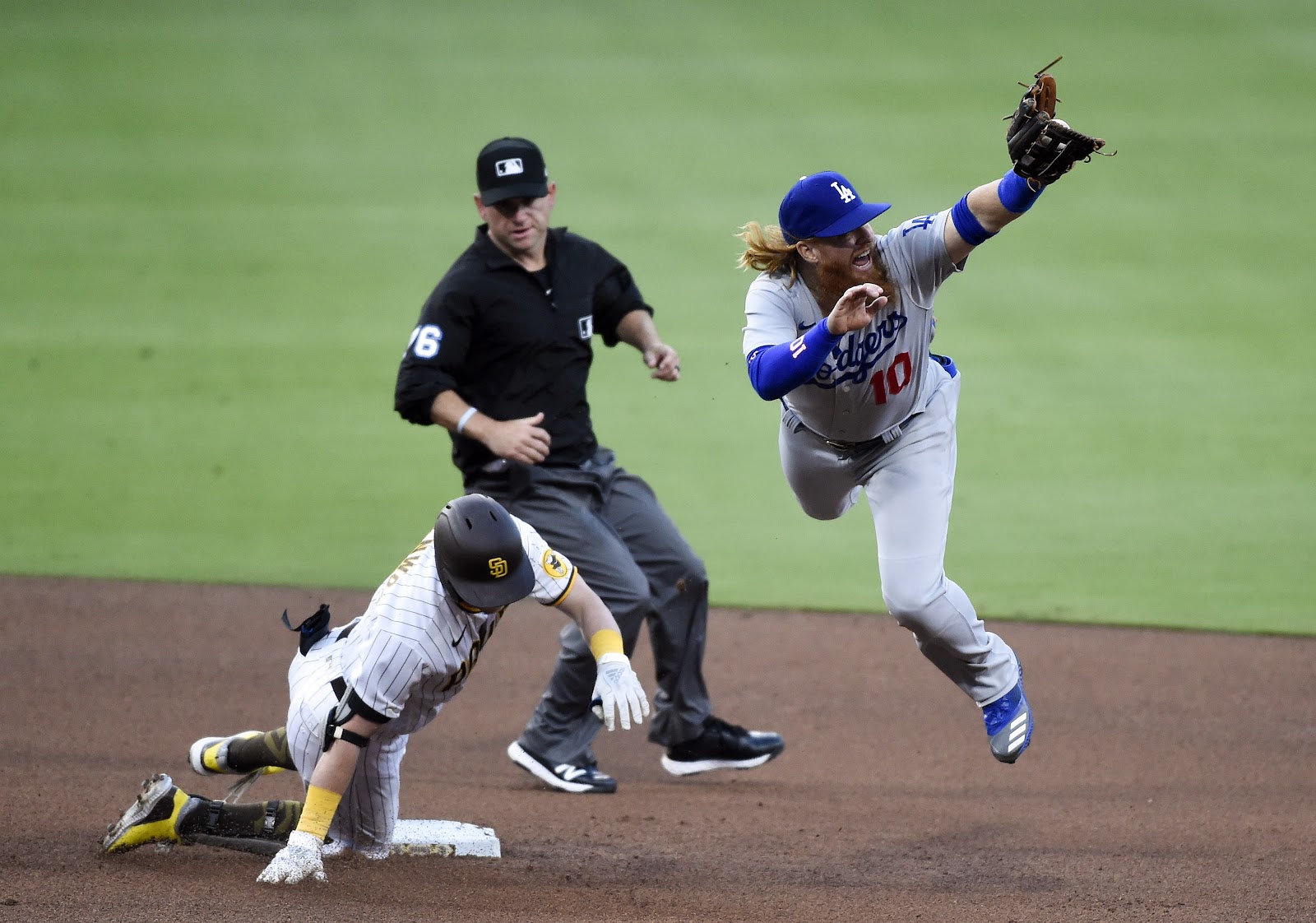 Joc Pederson Drives In 5 Runs As Dodgers Outlast Padres – CBS Los Angeles