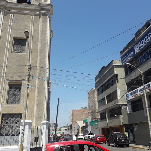 Opiniones de PoliclinicoGinecoMasterSalud en Chiclayo - Médico