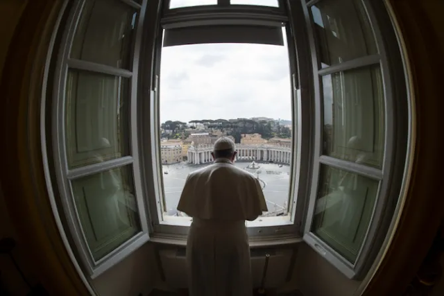Tại sao đức giáo hoàng đọc Kinh Truyền tin chung vào các Chúa nhật