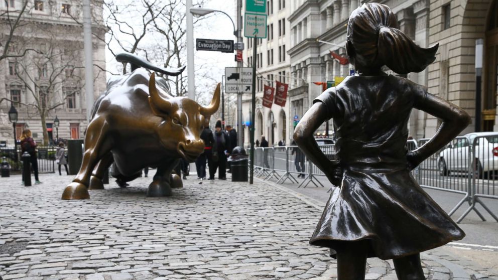 Fearless Girl' is leaving 'Charging Bull,' moving to a new home - ABC News