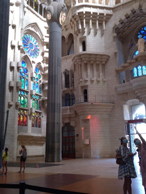 Ngay cả người không tin cũng được biến đổi sau khi rời khỏi Vương cung Thánh đường Sagrada Familia của Barcelona